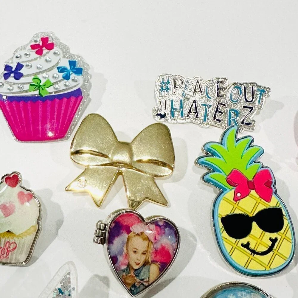 Jojo Siwa Bow Club Pins - Lot of 10